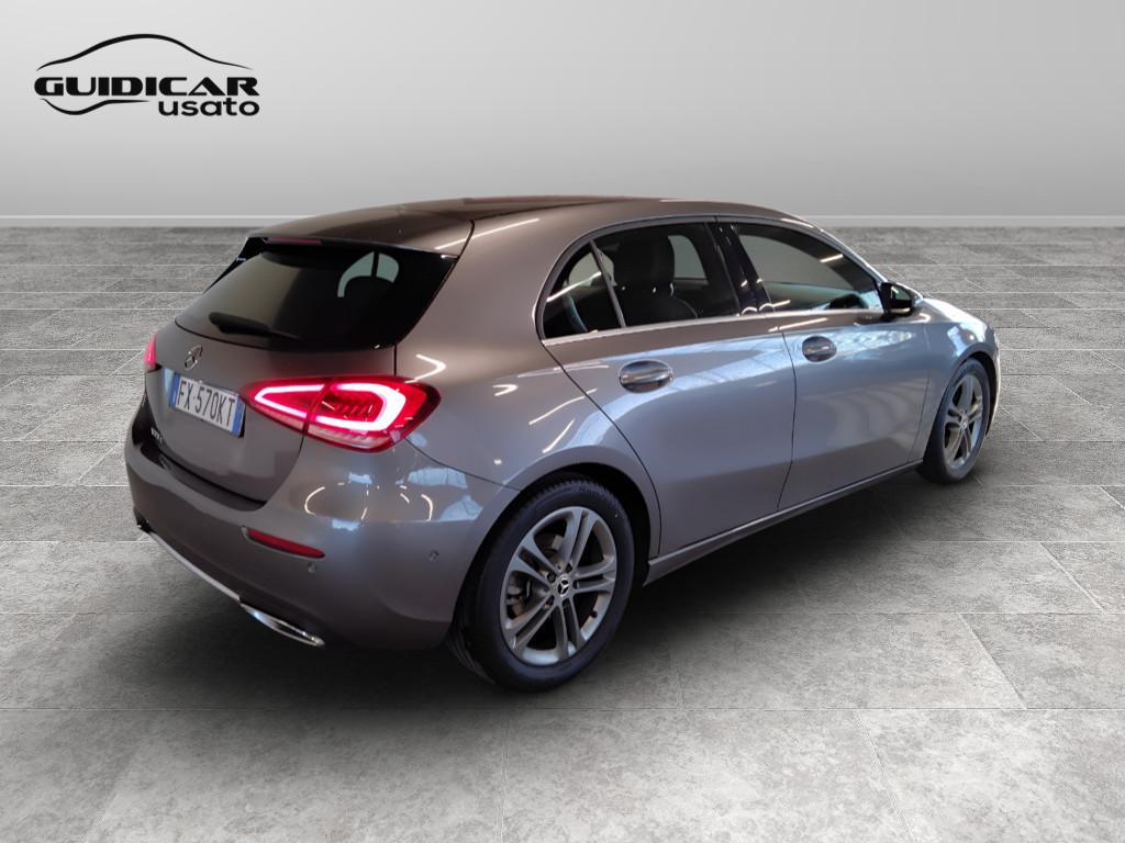 Mercedes-Benz Classe A - W177 2018 - A 180 d Sport auto