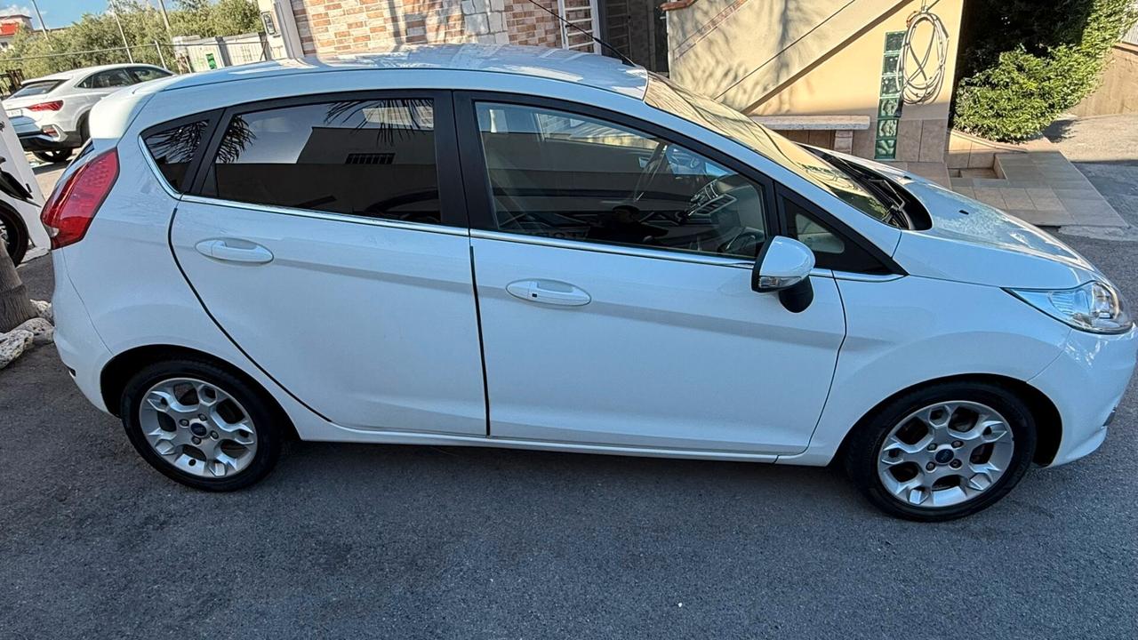FORD FIESTA 1.4 TITANIUM 5 PORTE GPL 2012