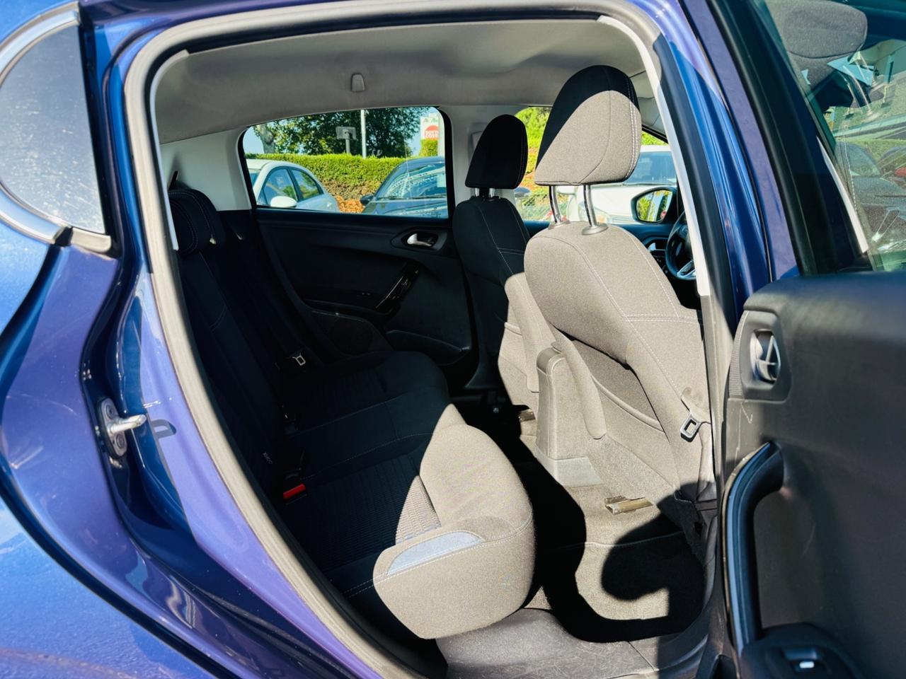 Peugeot 208 1.2 VTi 82 CV 5 porte Allure