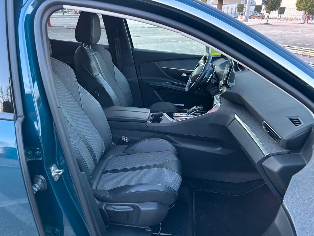 Peugeot 3008 BlueHDi 130 S&S EAT8 Allure Pack