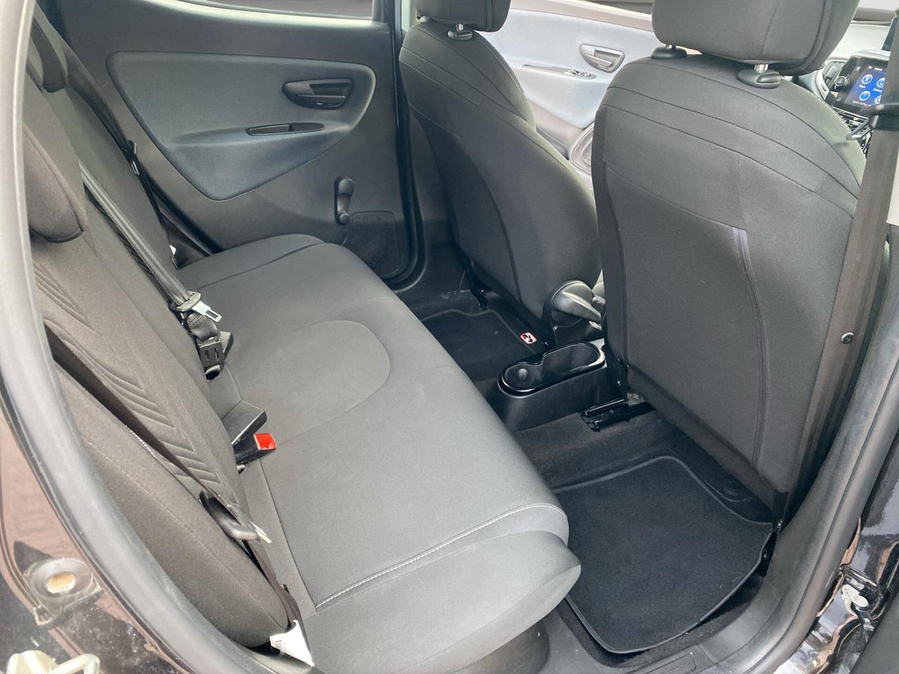 Lancia Ypsilon 1.0 FireFly 5 porte S&S Hybrid Gold