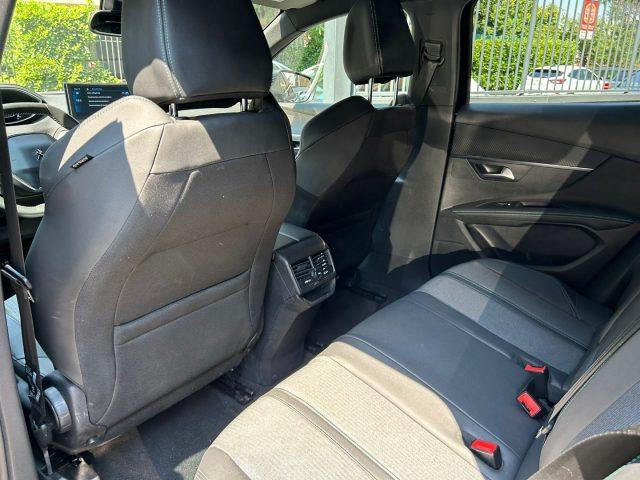 PEUGEOT 3008 PureTech Turbo 130 Allure Pack