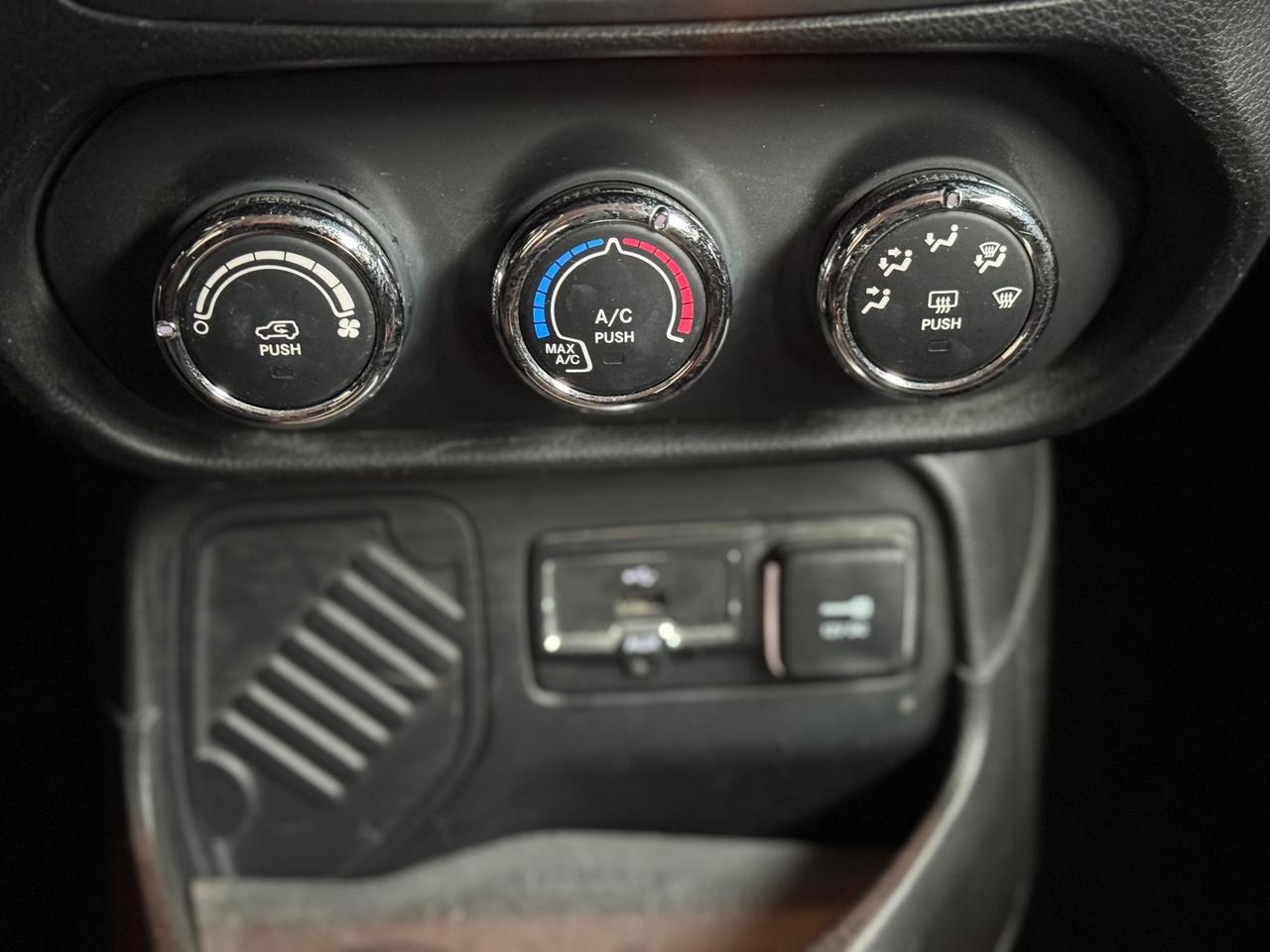 Jeep Renegade 1.6 E-TorQ EVO Longitude