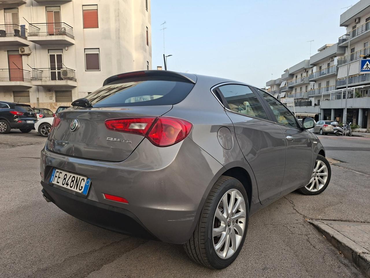 Alfa Romeo Giulietta 1.6 JTDm 120 CV Super * Navi * Garantita 12 Mesi
