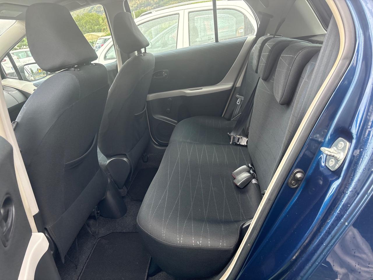 Toyota Yaris 1.0 5 porte Sol