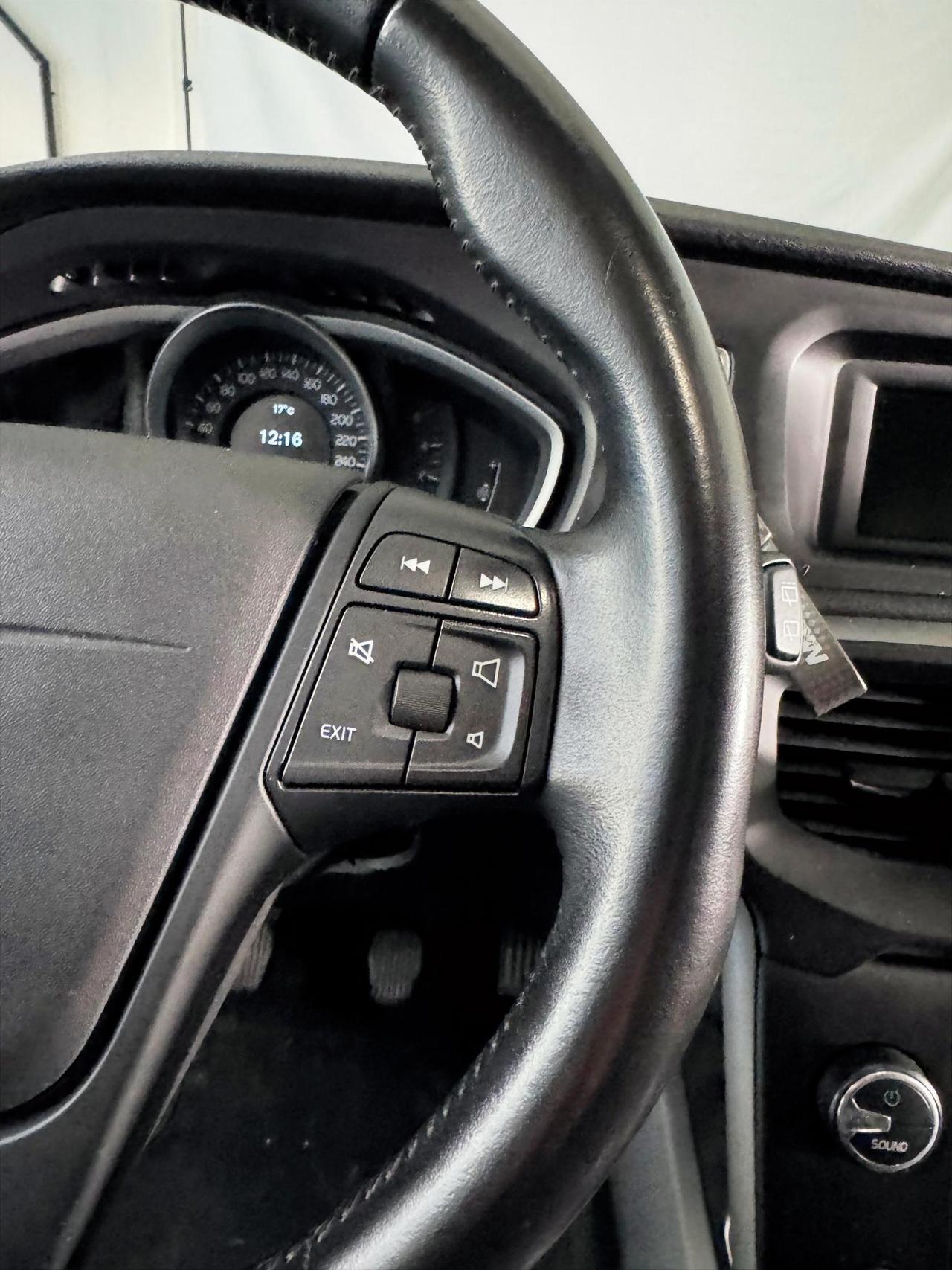 Volvo V40 2.0 d2 Momentum my17