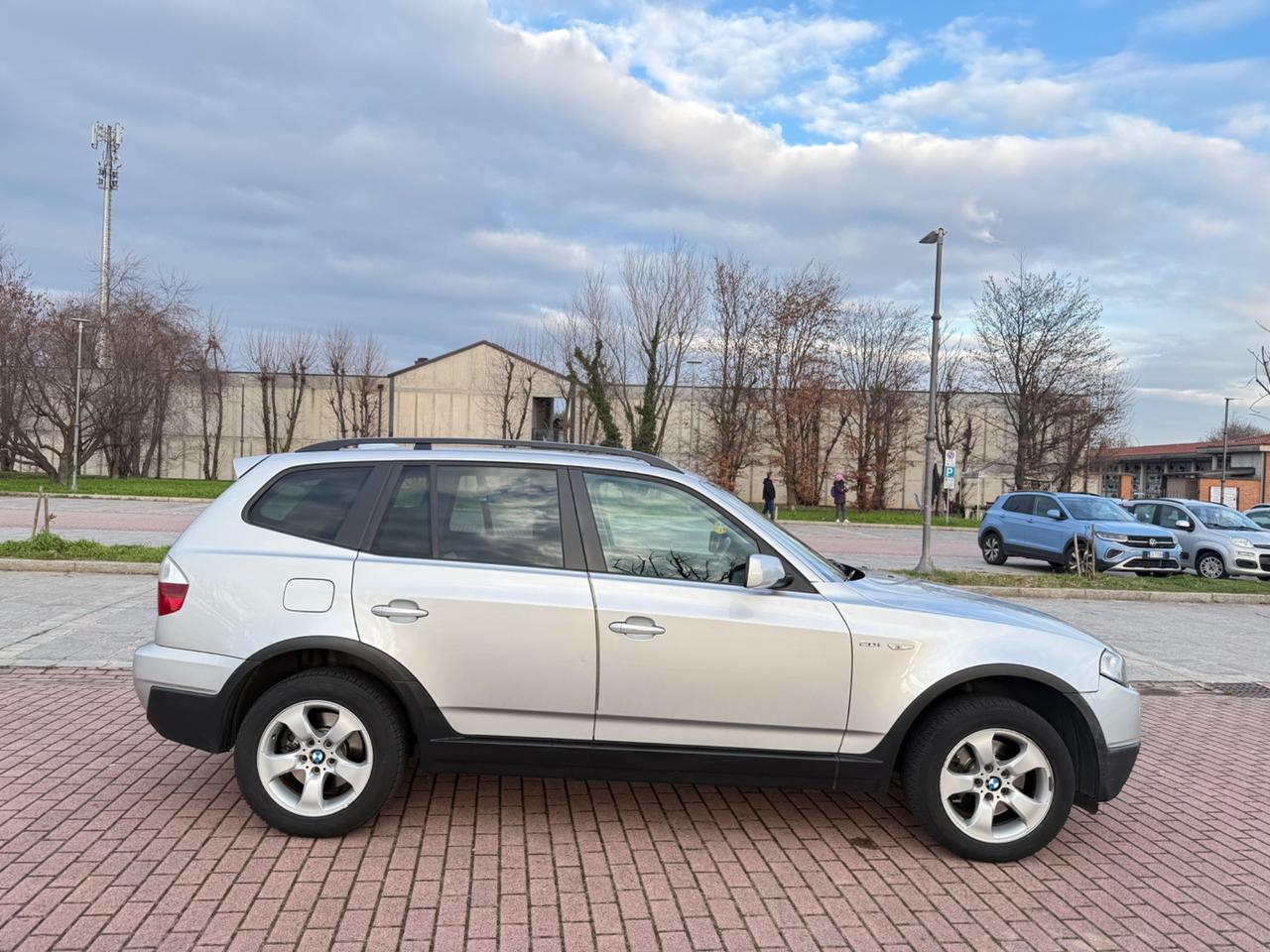 Bmw X3 2.0i cat Futura