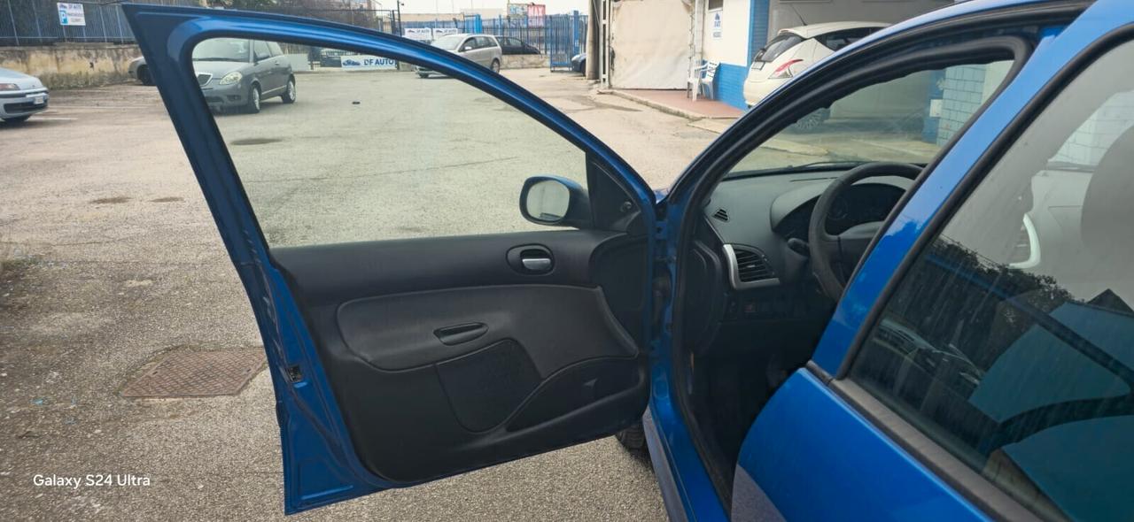 Peugeot 206 Plus 1.1 60CV 5p. ONE Line