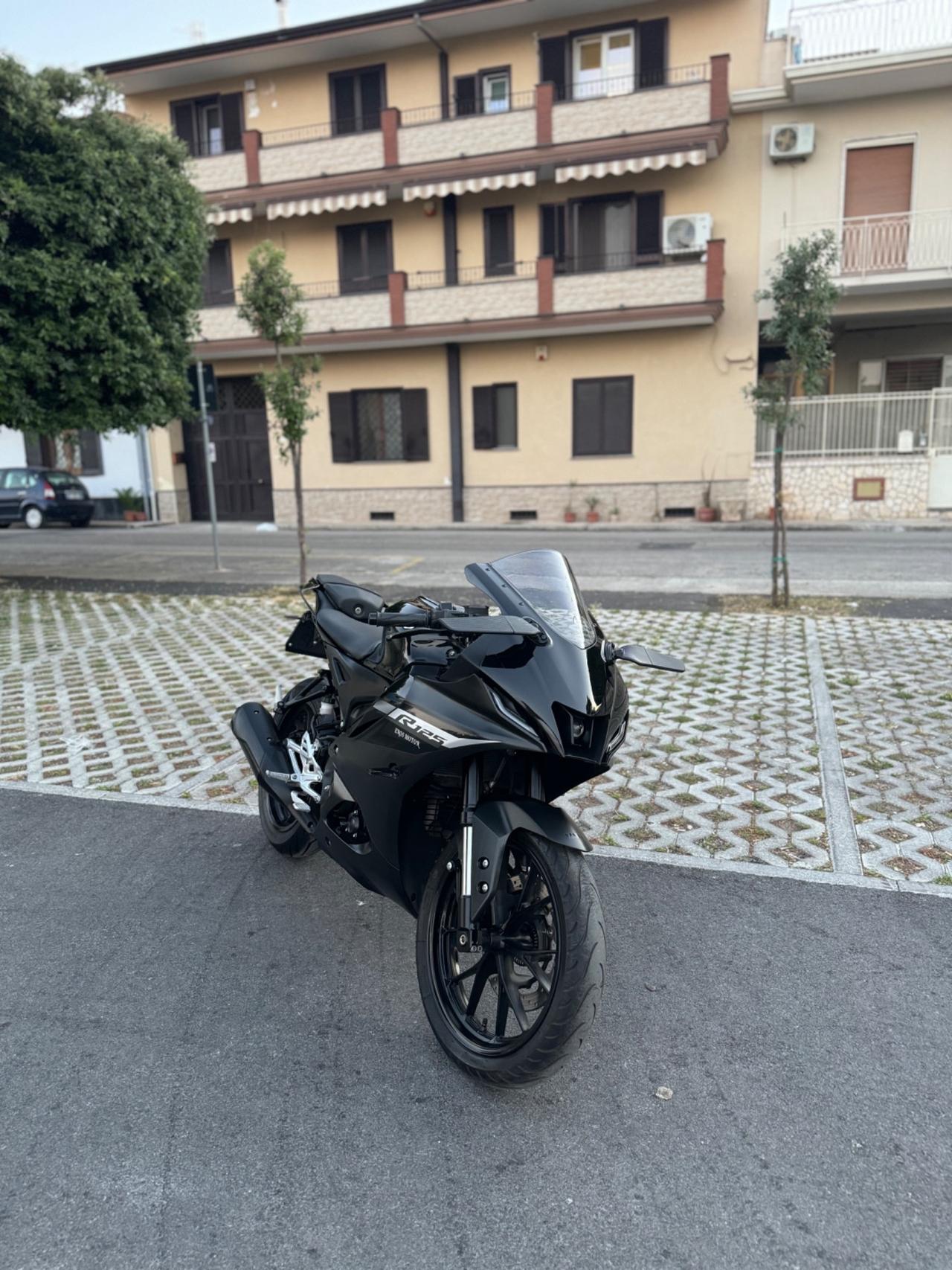 Yamaha YZF R125