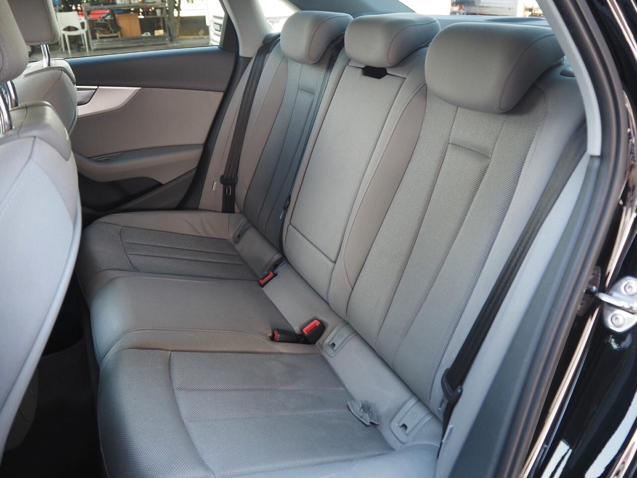Audi A4 35 TDI S tronic line edition