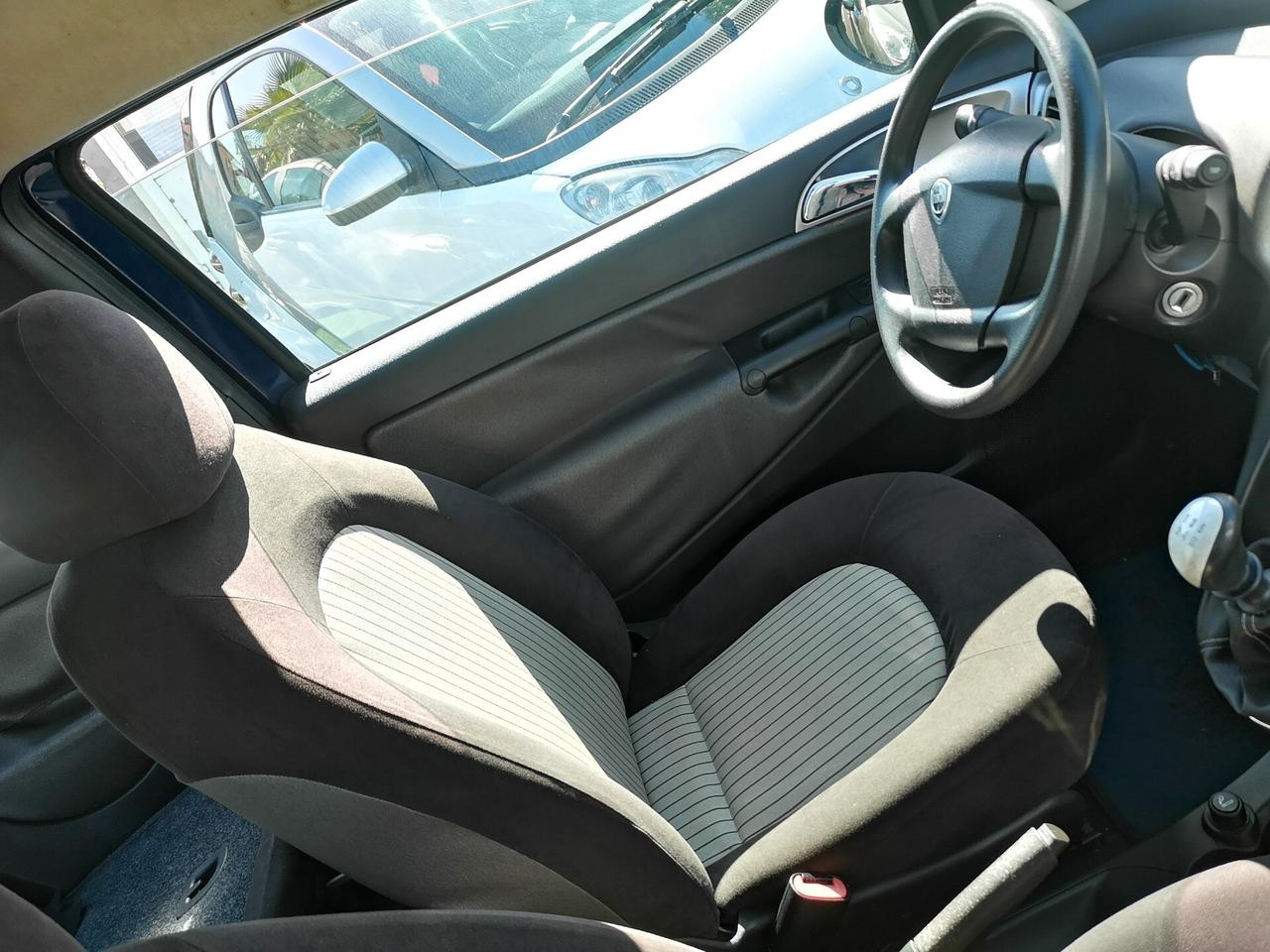 Lancia Ypsilon 1.2 Platino