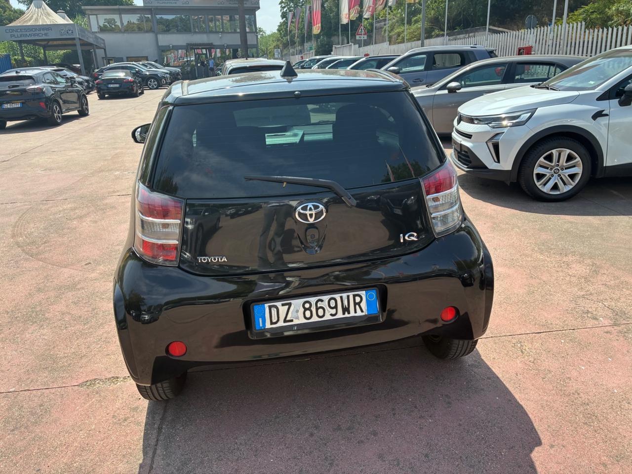 Toyota iQ 1.0