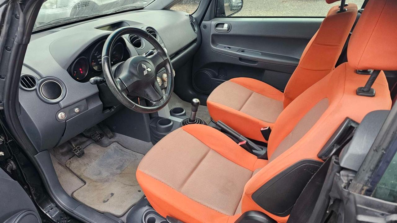 Mitsubishi Colt 1.5 16V CZC Neopatentati