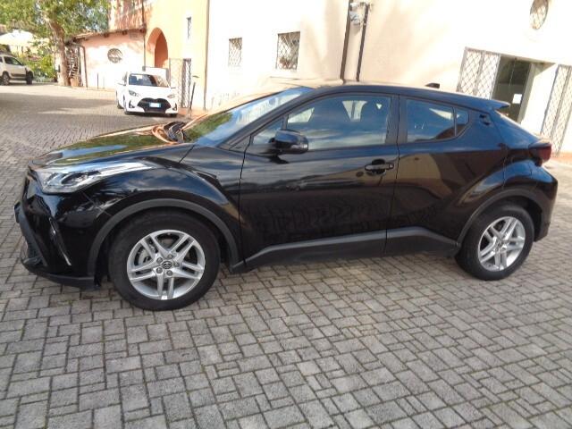 Toyota C-HR 1.8 Hybrid E-CVT Active NESSUN VINCOLO DI FINANZIAMENTO