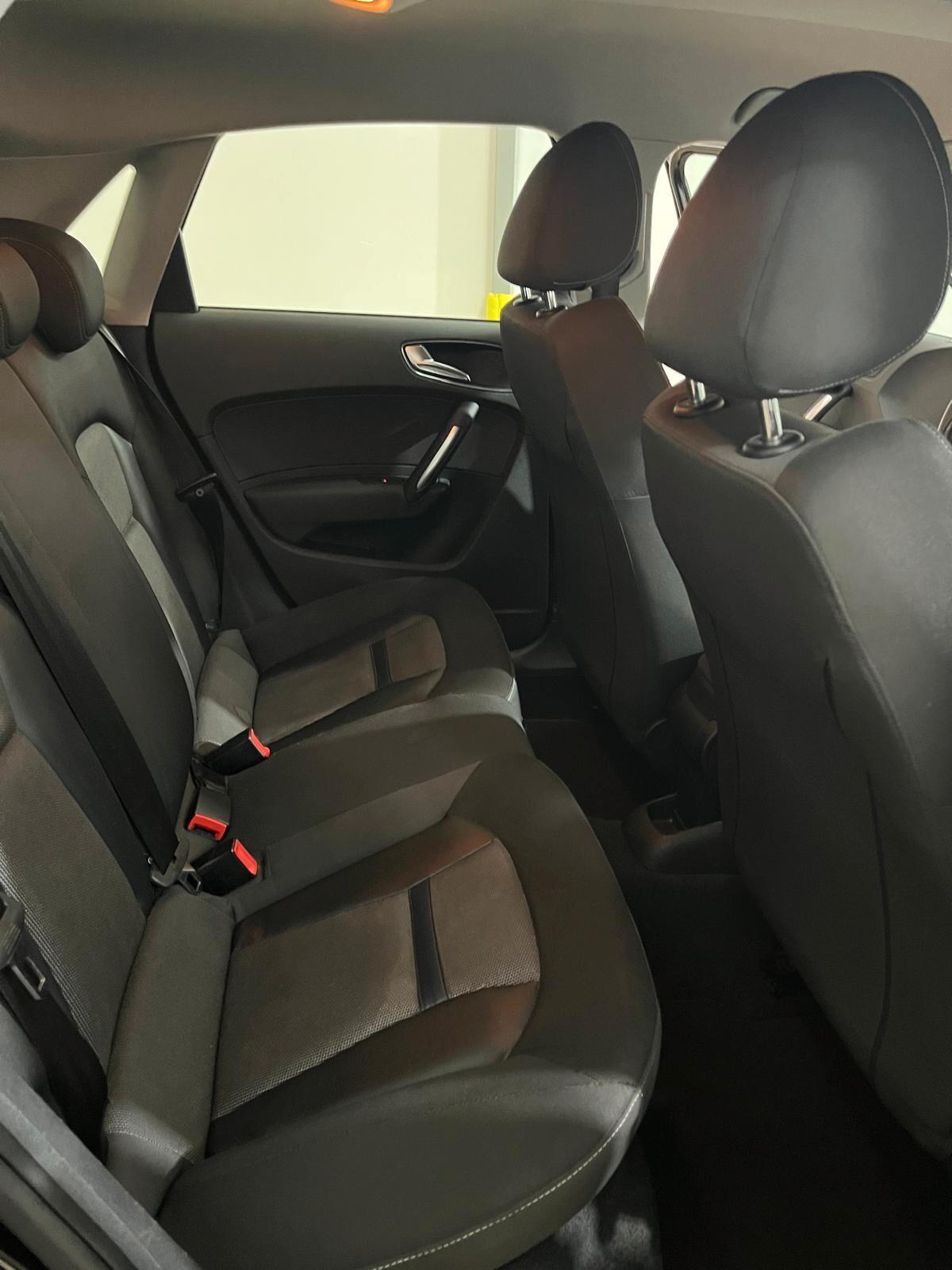 Audi A1 1.6 TDI S tronic Attraction