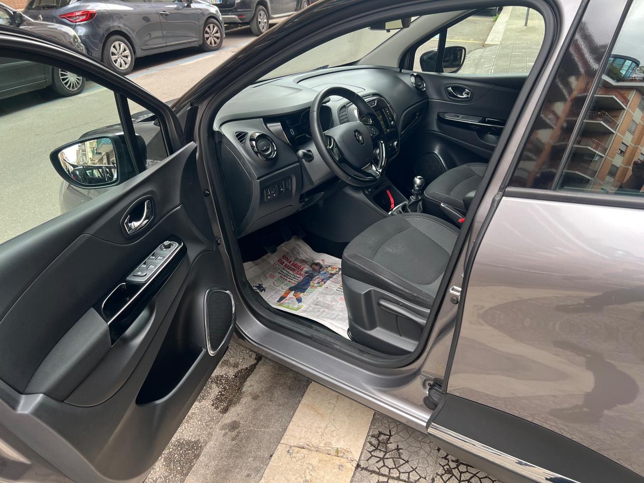 RENAULT CAPTUR 1.5 DCI NAVI CAMERA BI COLOR