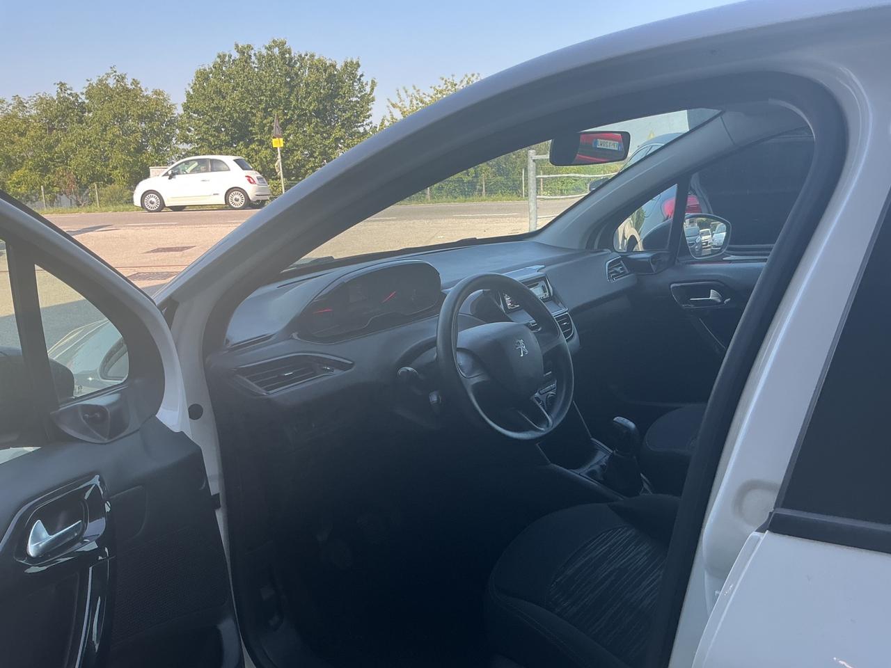 Peugeot 208 1.2 VTi 82 CV 5 porte Allure
