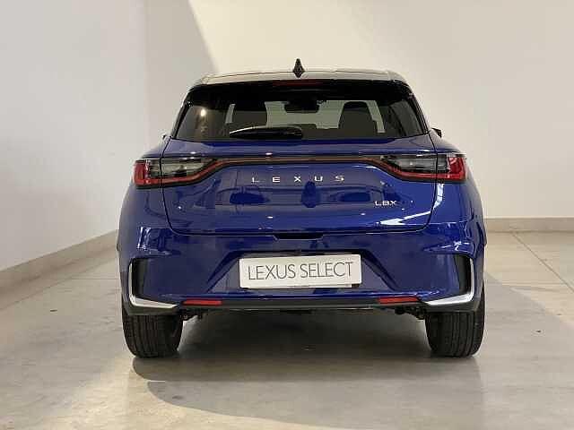 Lexus LBX Hybrid 4WD Cool