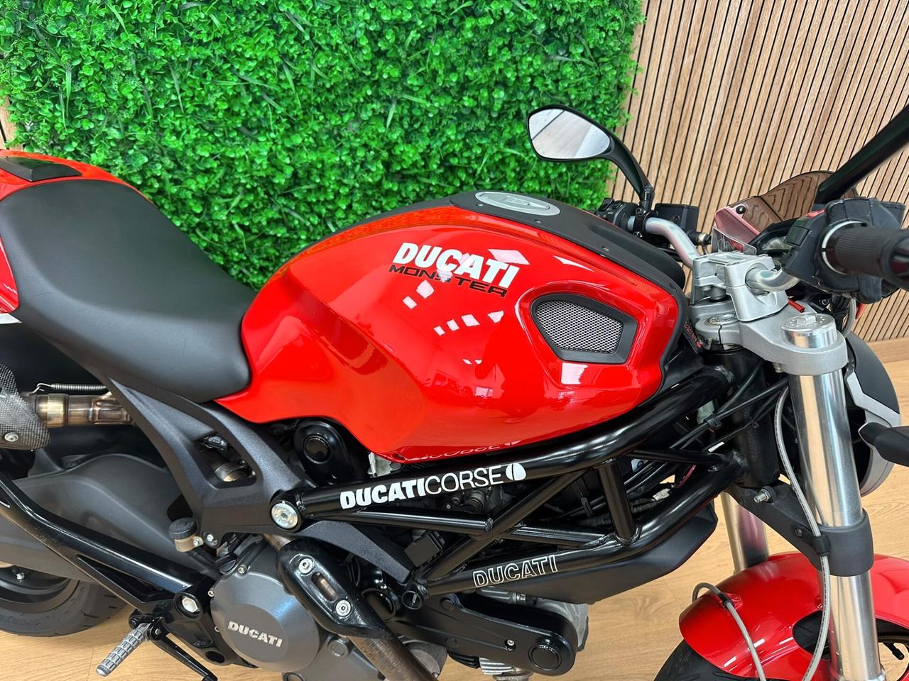 DUCATI MONSTER 696 SCARICO TERMIGNONI DA 99€ AL MESE