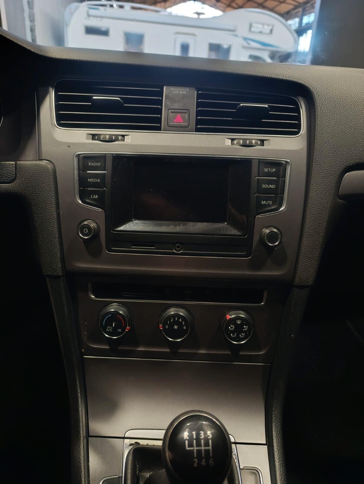 Volkswagen Golf 7 del 2013 - 1200 benzina anche neopatentati -