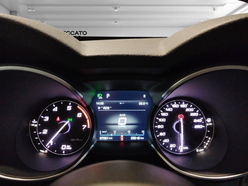 Alfa Romeo Stelvio 2.0 Turbo Executive Q4 Auto