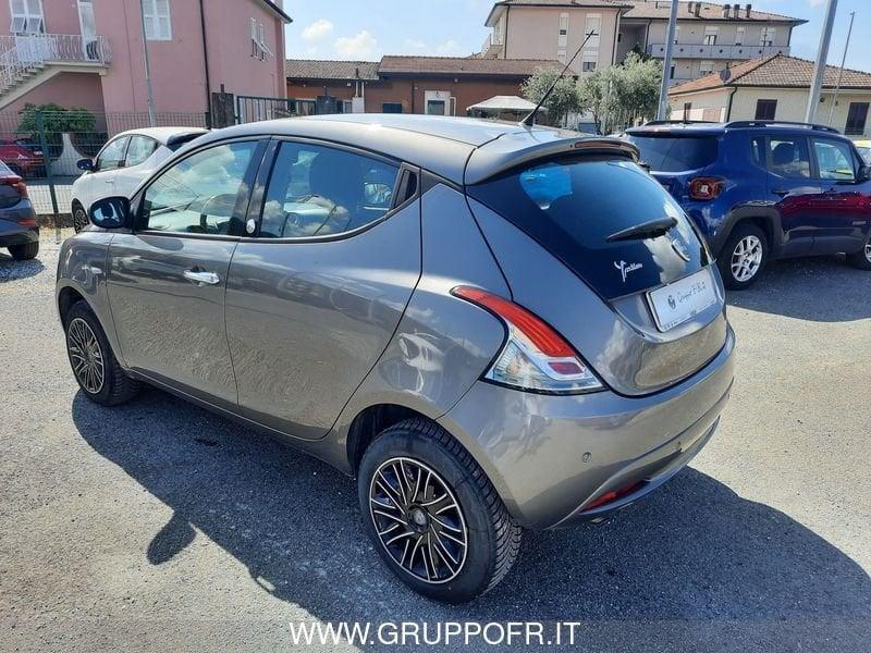 Lancia Ypsilon 0.9 TwinAir 85 CV 5 porte Metano Ecochic Gold