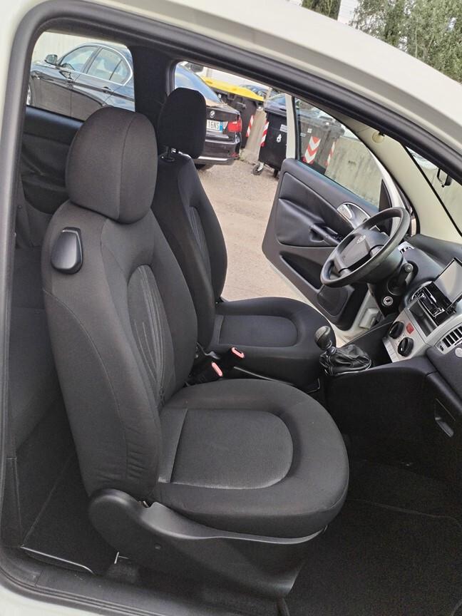 Lancia Ypsilon 1.2 8v Fire 97000km euro 5 2011