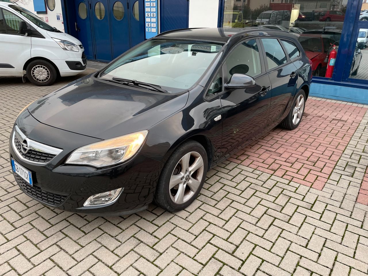 Opel Astra 1.4 Turbo 140CV Sports Tourer GPL Tech Elective