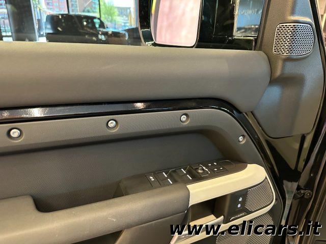 LAND ROVER Defender 110 3.0D I6 200 CV AWD Auto SE Autocarro