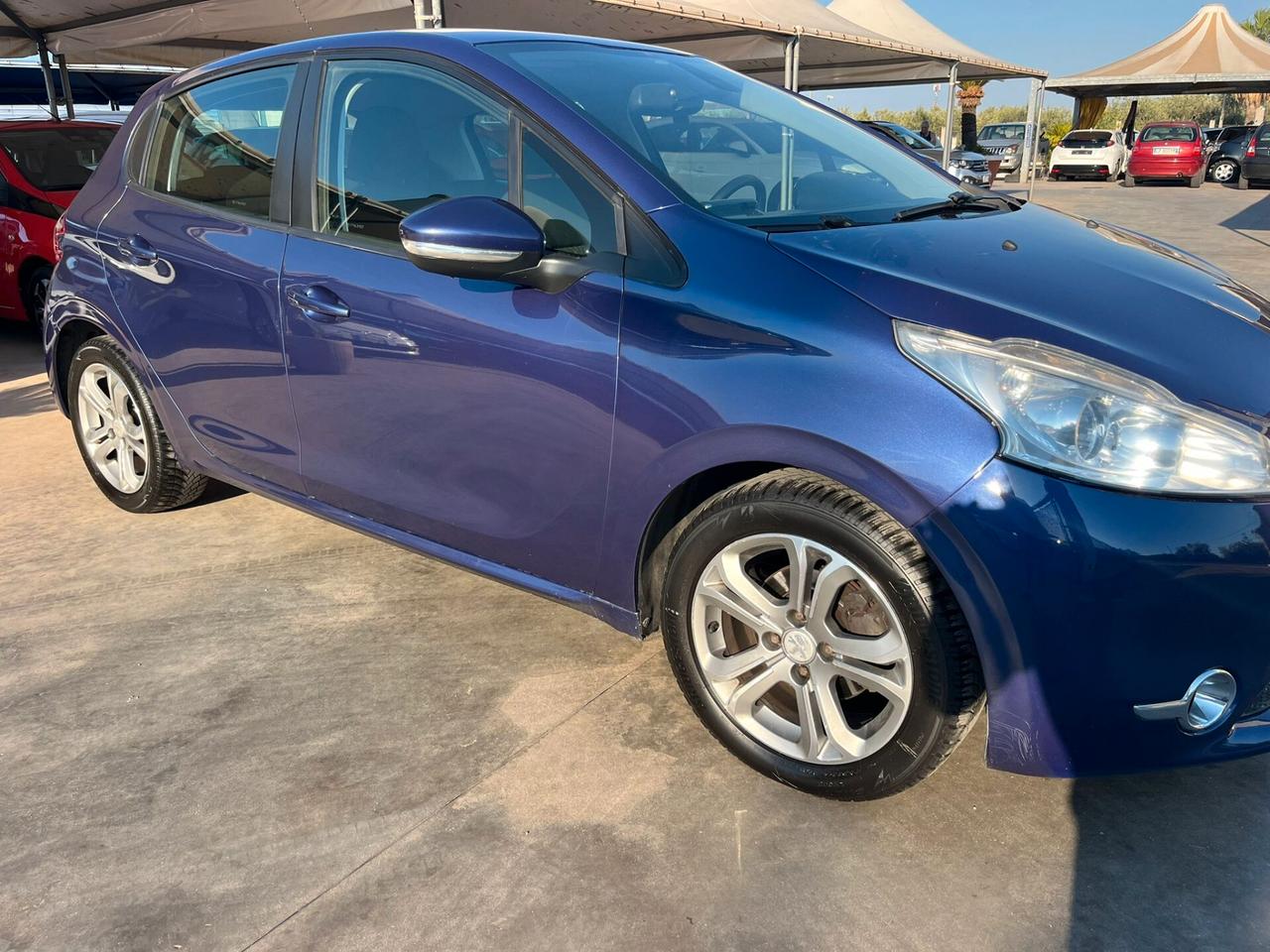 Peugeot 208 1.4 HDi 68 CV 5 porte Allure