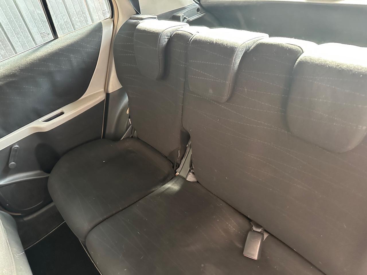 Toyota Yaris 1.3 5 porte Luna