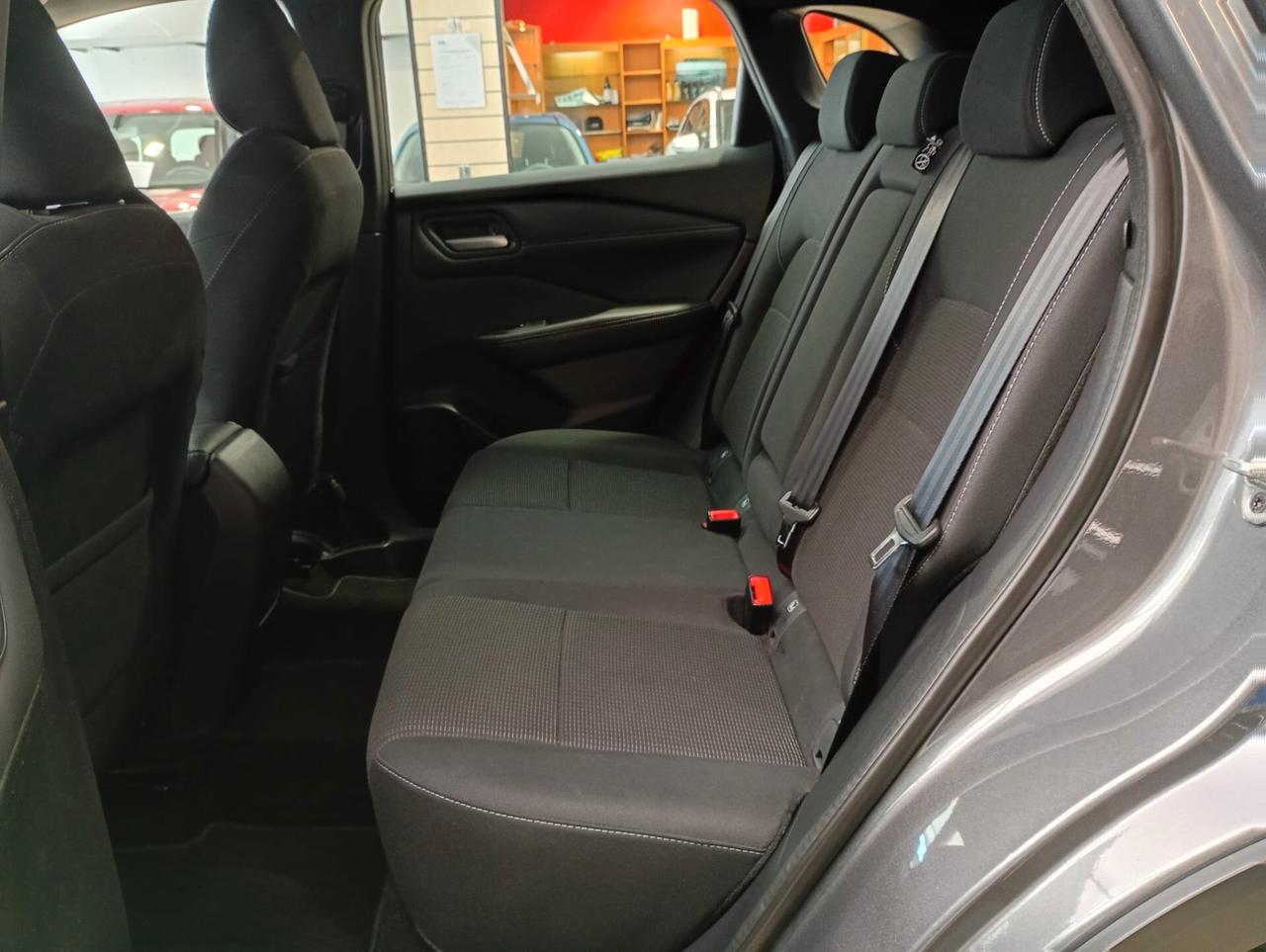 Nissan Qashqai MHEV 140 CV Business