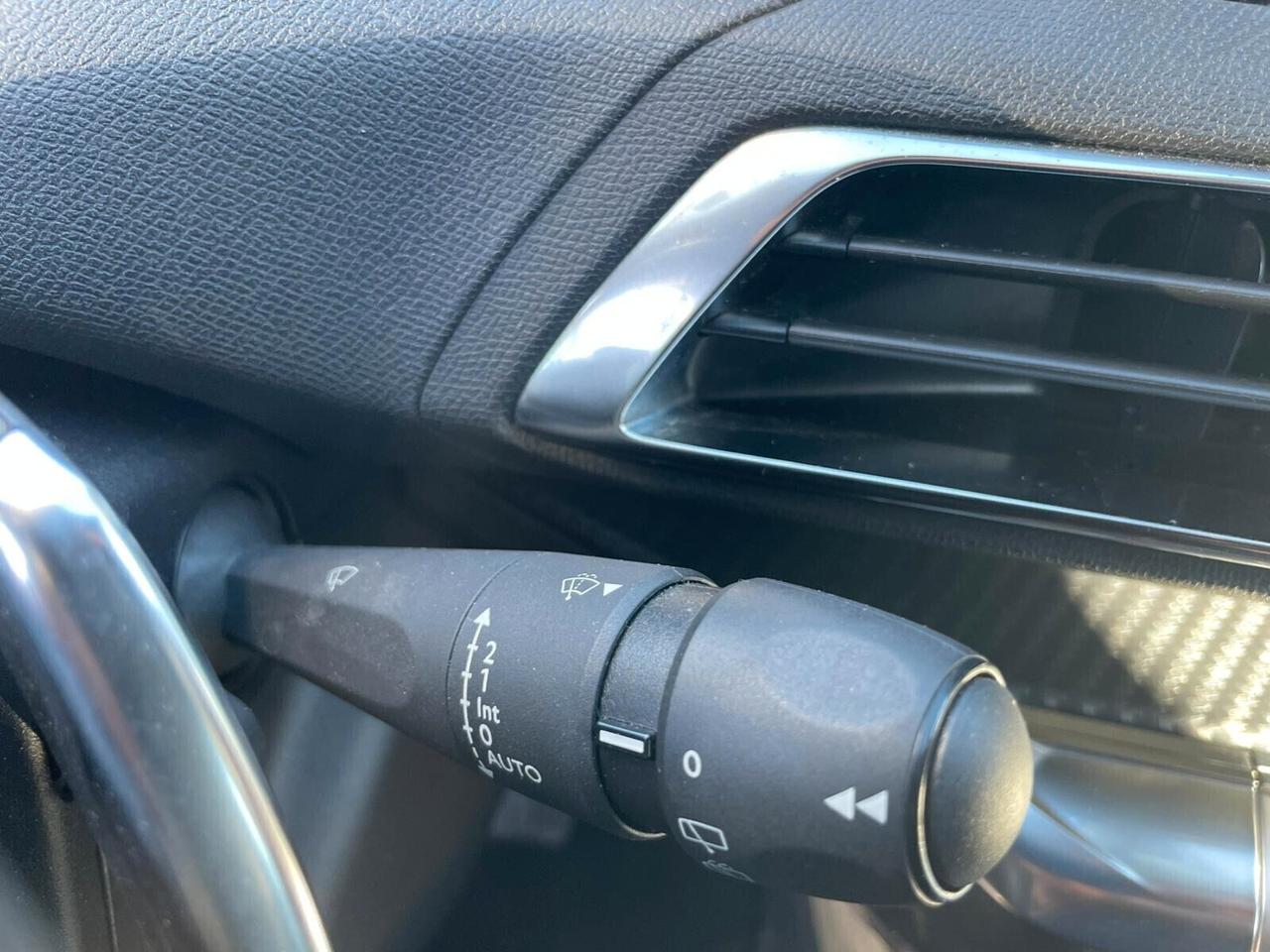 Peugeot 3008 1.5hdi EAT8 RESTYLING*PREZZO VERO*UNIPRO' KM CERTI