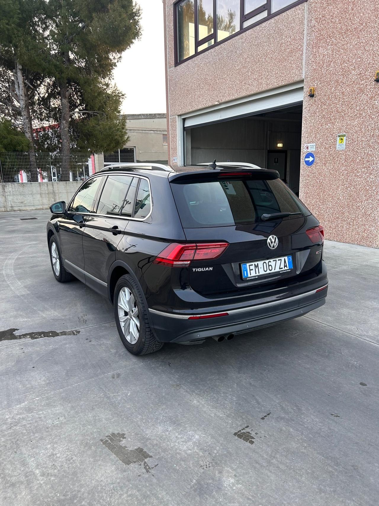 Volkswagen Tiguan 2.0 TDI 4MOTION Business BlueMotion Technology