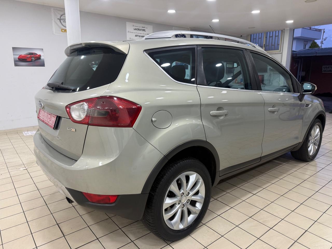 Ford Kuga 2.0 TDCi 4x4 titanium