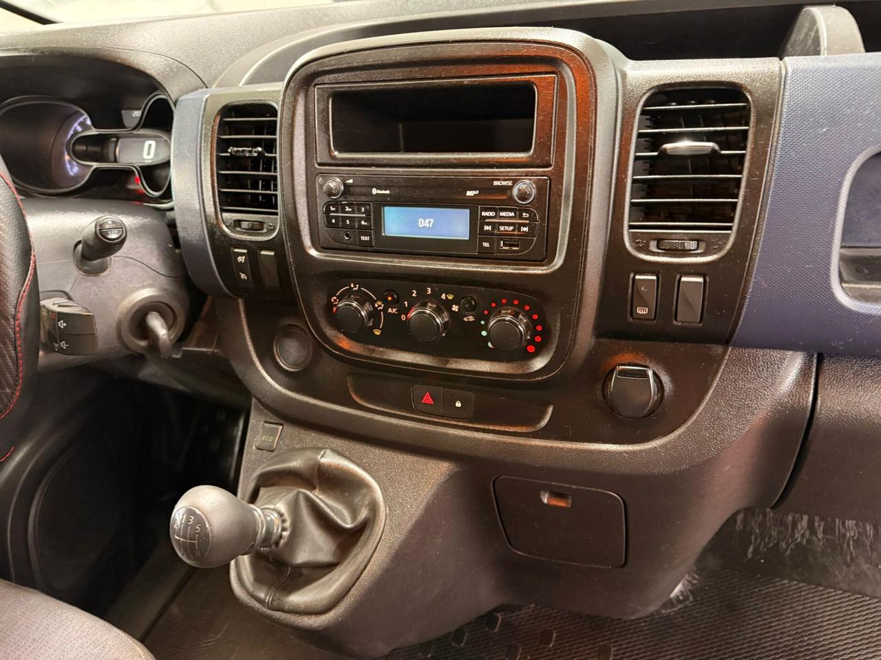 Opel Vivaro 1.6 Dci 115cv 6 Marce