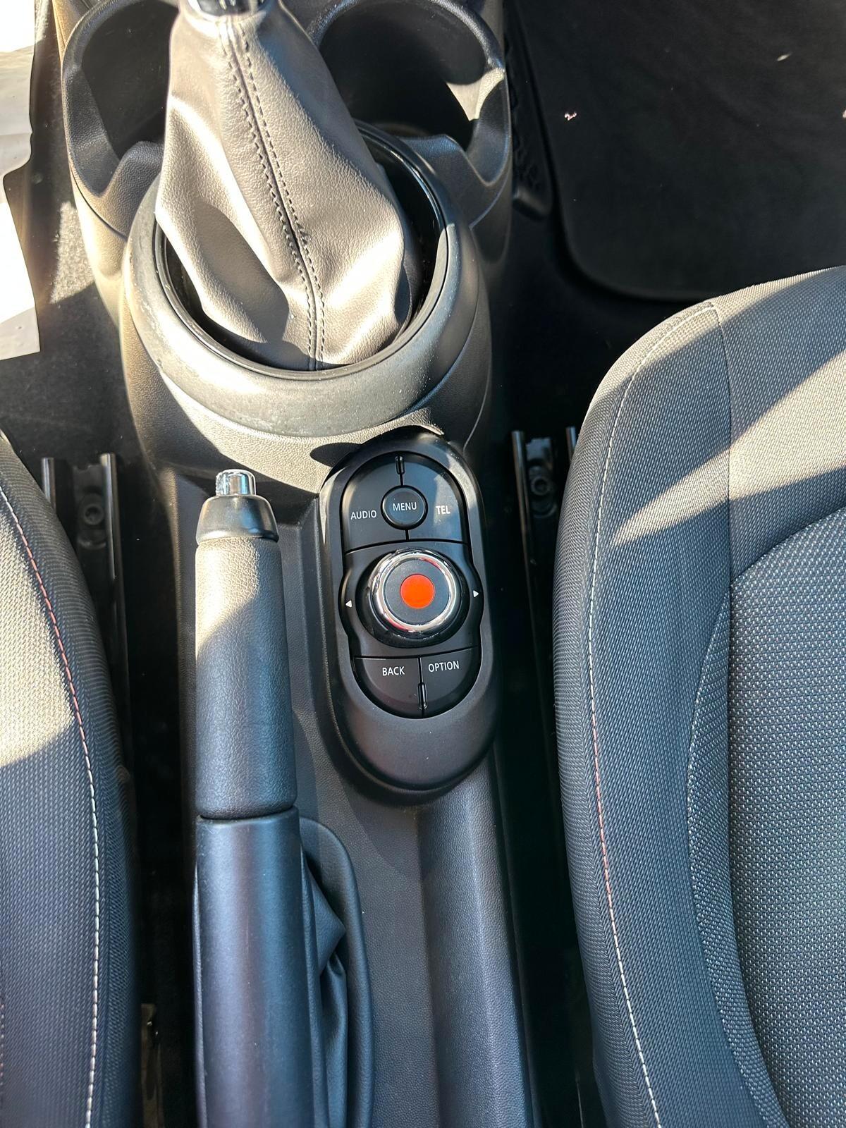 Mini Mini 1.5 One D 5 P. 2016