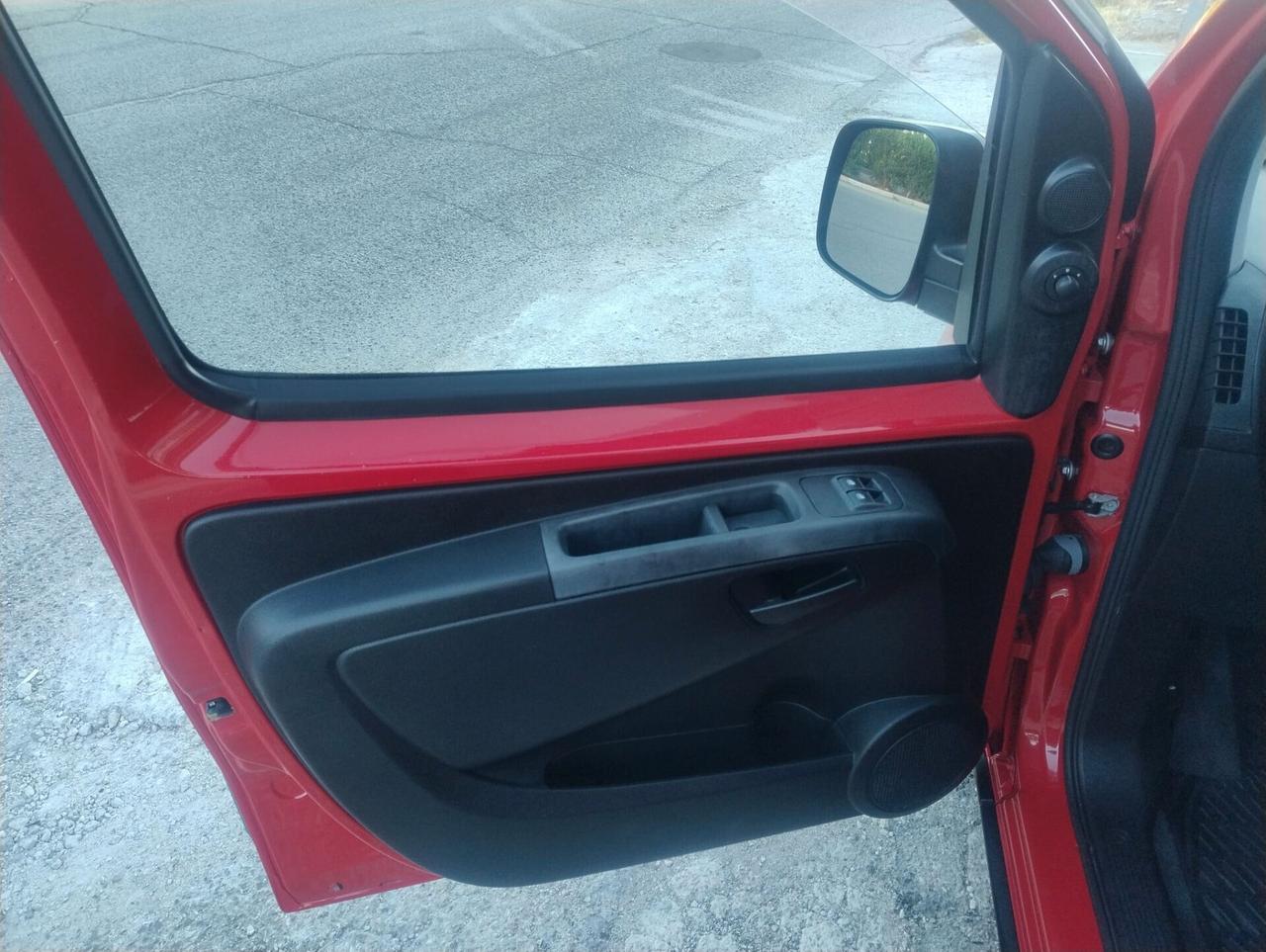 Fiat Fiorino 1.3 Mjet Adventure 95Cv Allestito