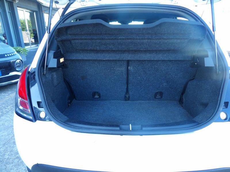 Lancia Ypsilon Ypsilon 0.9 TwinAir 85 CV 5 porte Metano Ecochic Elefantino