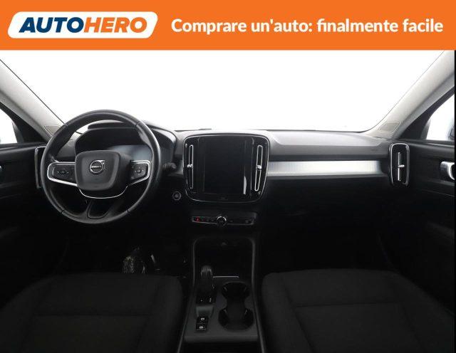 VOLVO XC40 B4 AWD Geartronic Momentum Pro