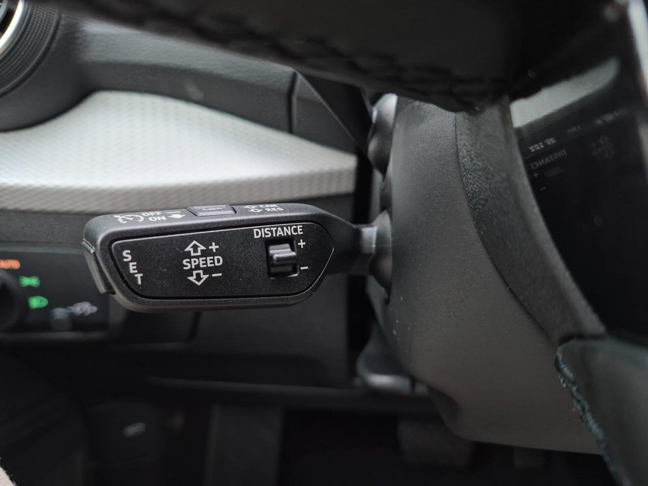 Audi Q2 35 TFSI S-TRONIC MATRIX APPLE CAR PLAY/ANDROID AUTO RETROCAMERA ACC RICARIA WIRELESS VIRTUAL COCKPIT