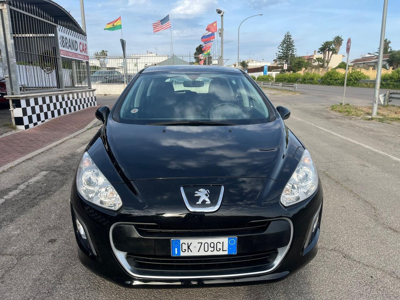Peugeot 308 1.4 benzina/gpl 2011