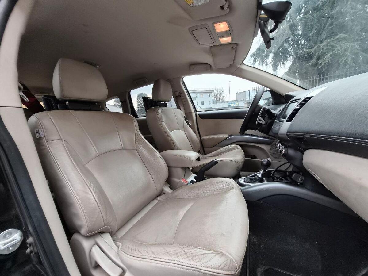 Citroen C-Crosser 2.2 hdi Exclusive dcs