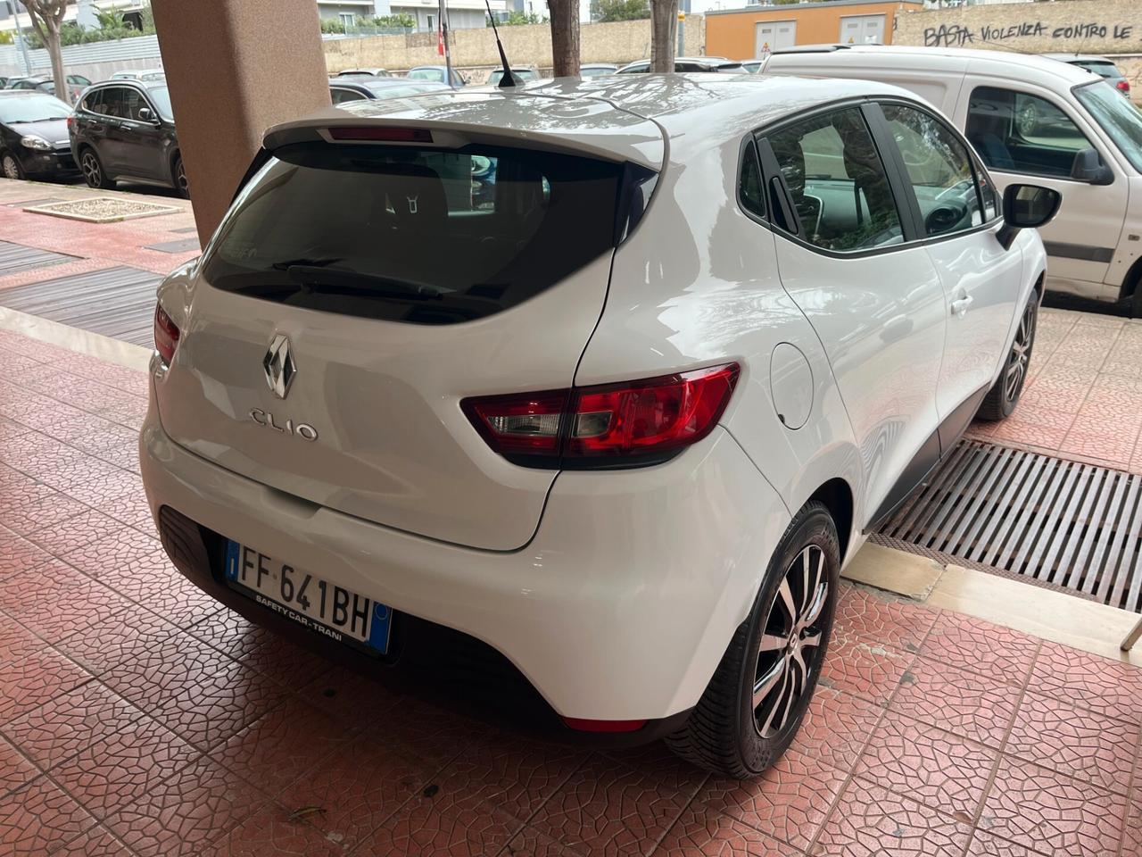 Renault Clio 1.2 5p perfetta garantita-2016