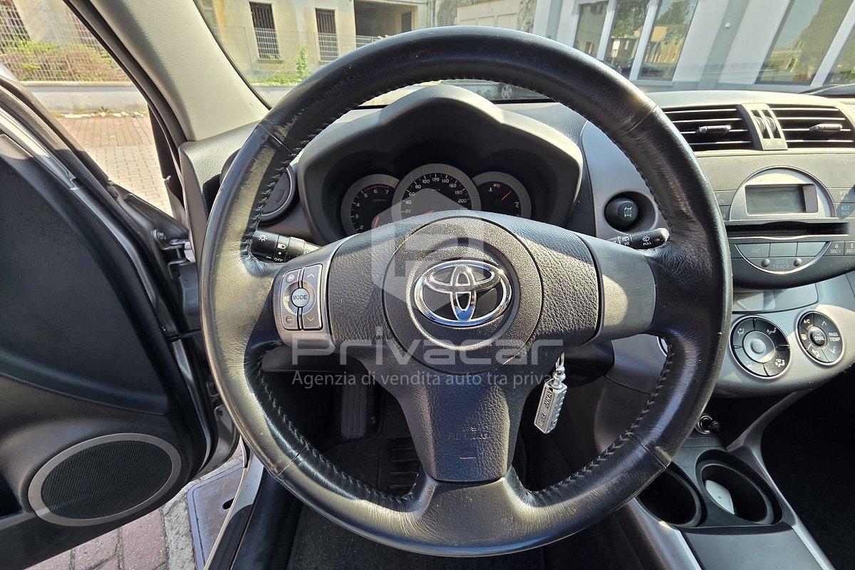 TOYOTA RAV4 Crossover 2.2 D-4D 136 CV DPF Sol