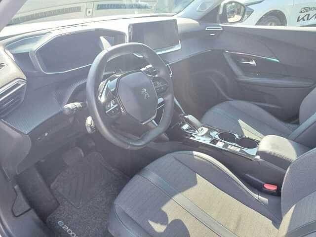 Peugeot 2008 motore elettrico 136 CV Allure Pack