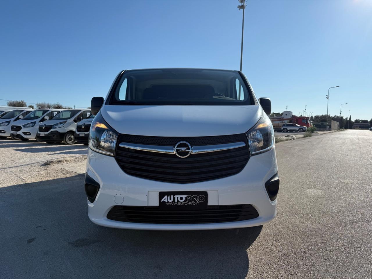 Vivaro 29 1.6CDTI 120 PL-TN Furg.Essent.
