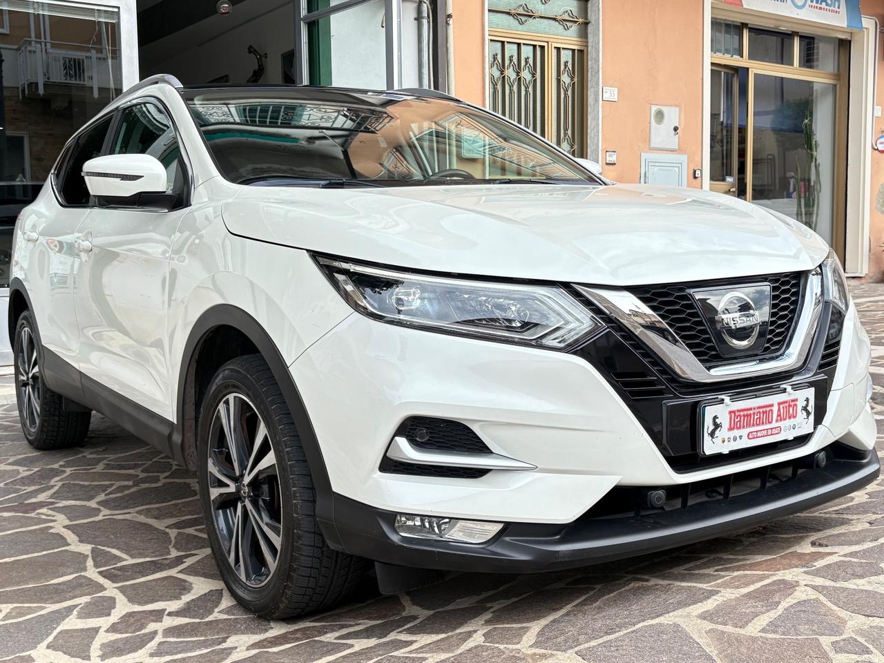 Nissan Qashqai 1.5dCi N-Connecta BIANCO PERLA FULL/LED