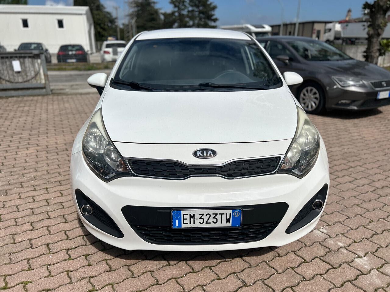 Kia Rio 1.1 CRDi WGT 5p. EX