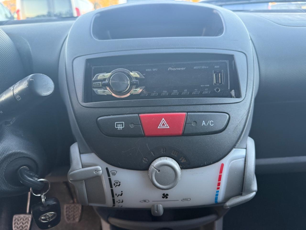 Toyota Aygo 1.0 12V VVT-i 5 porte Sol